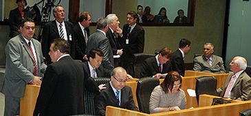 08122013_plenario_ales_aldoaldesco.jpg