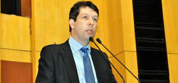 11032013Mauricio_duque_tonico_ale_20200308-123812_1.jpg